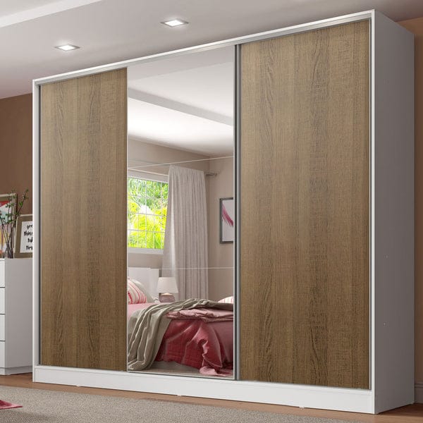 Madesa Royale 3 Portas de Correr instalado em um quarto de casal moderno.