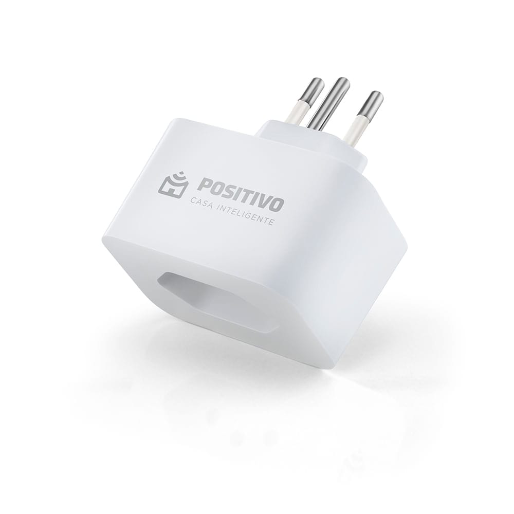 Positivo Casa Inteligente Smart Plug conectada a uma luminária em uma residência