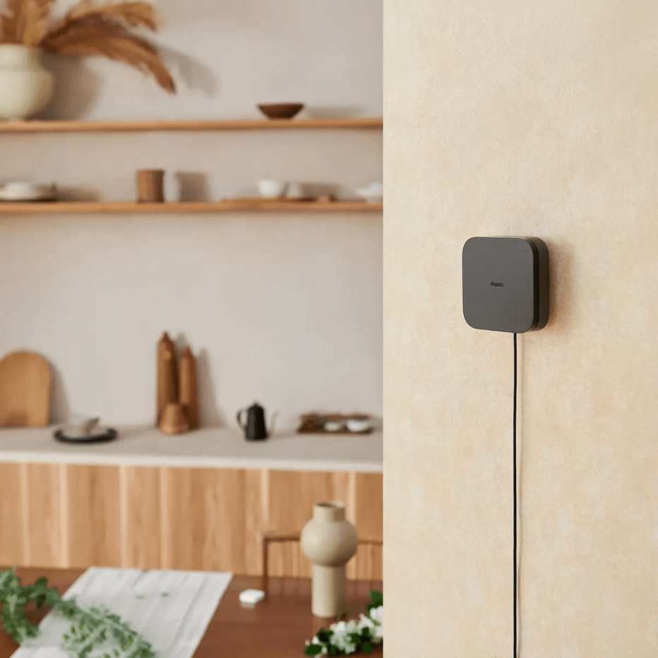 Hub Controlador M3 Aqara em uso na automação residencial inteligente